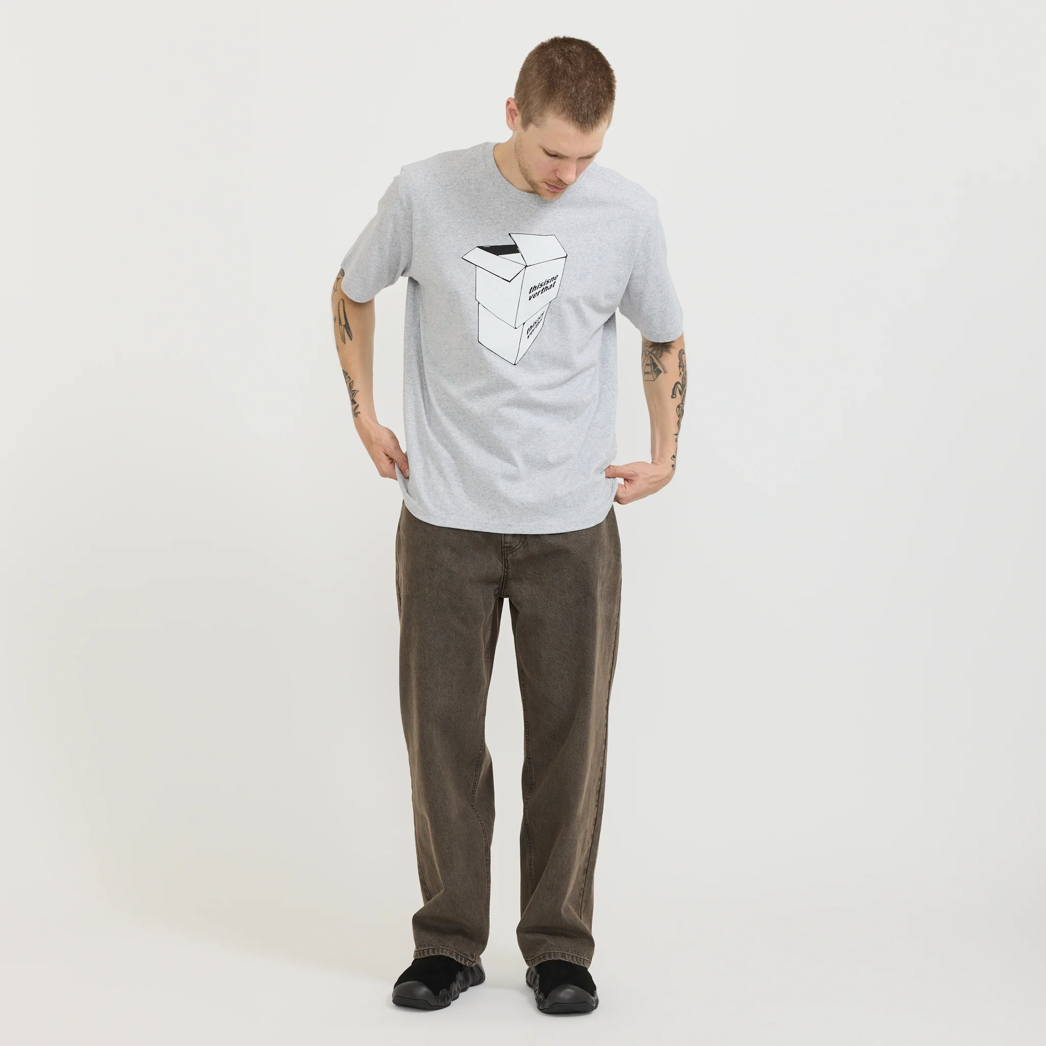 2 Parcels Tee Heather Grey - Image 2