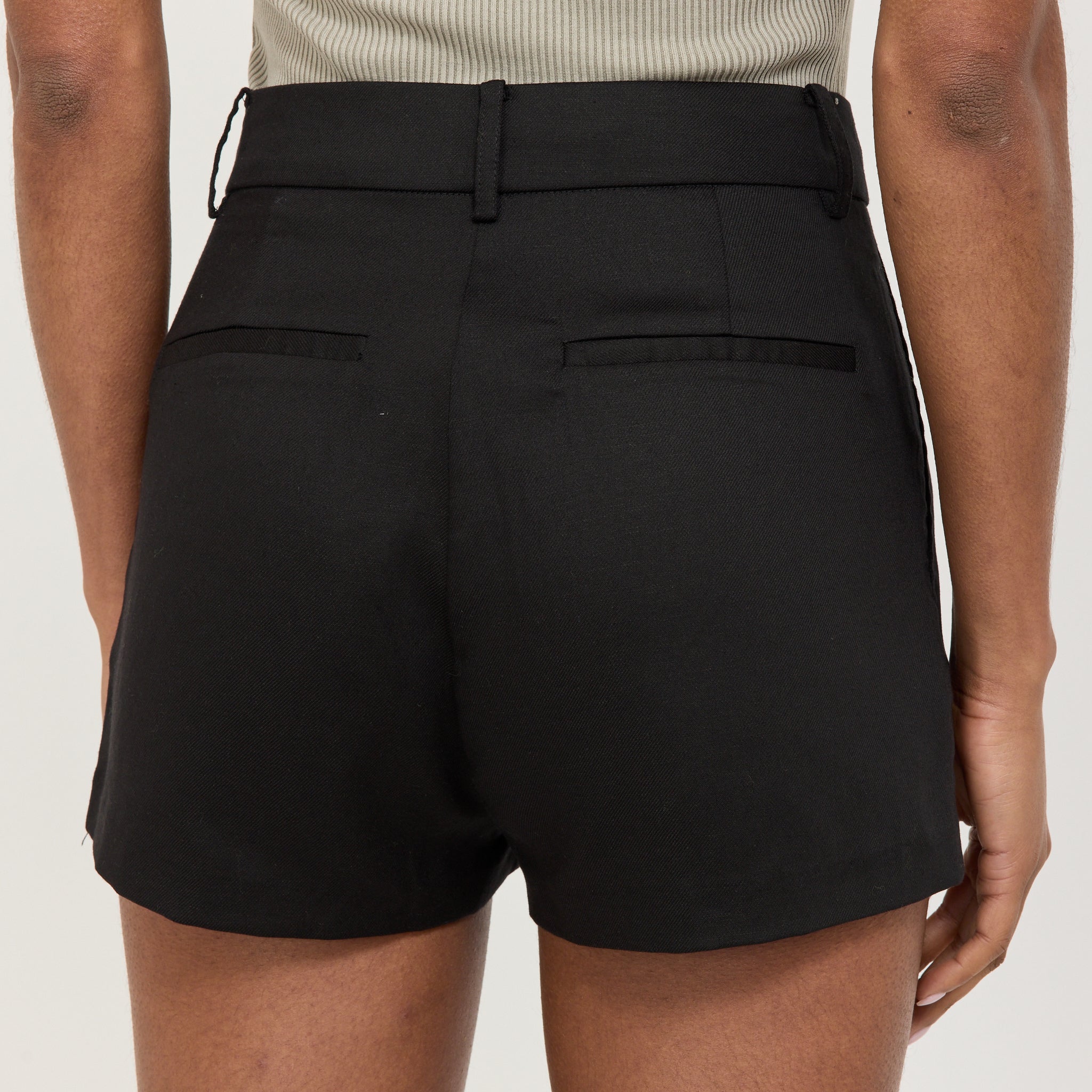 Bean Shorts Black - Image 6