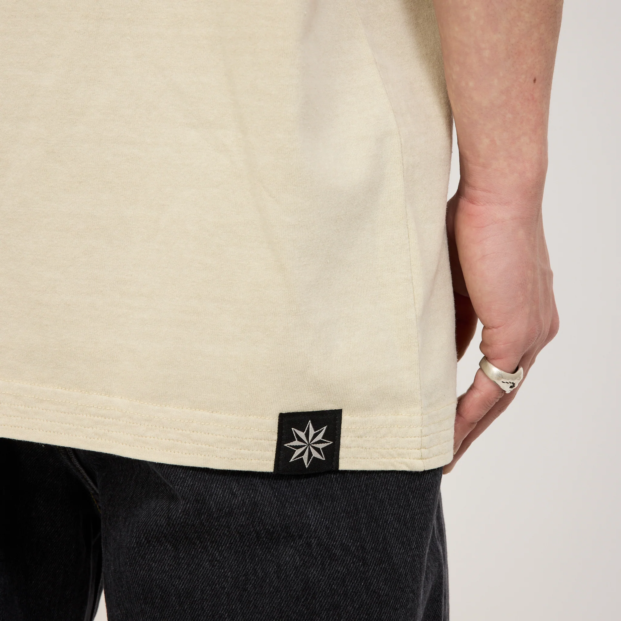 Big Oversize Tee Bone - Image 5