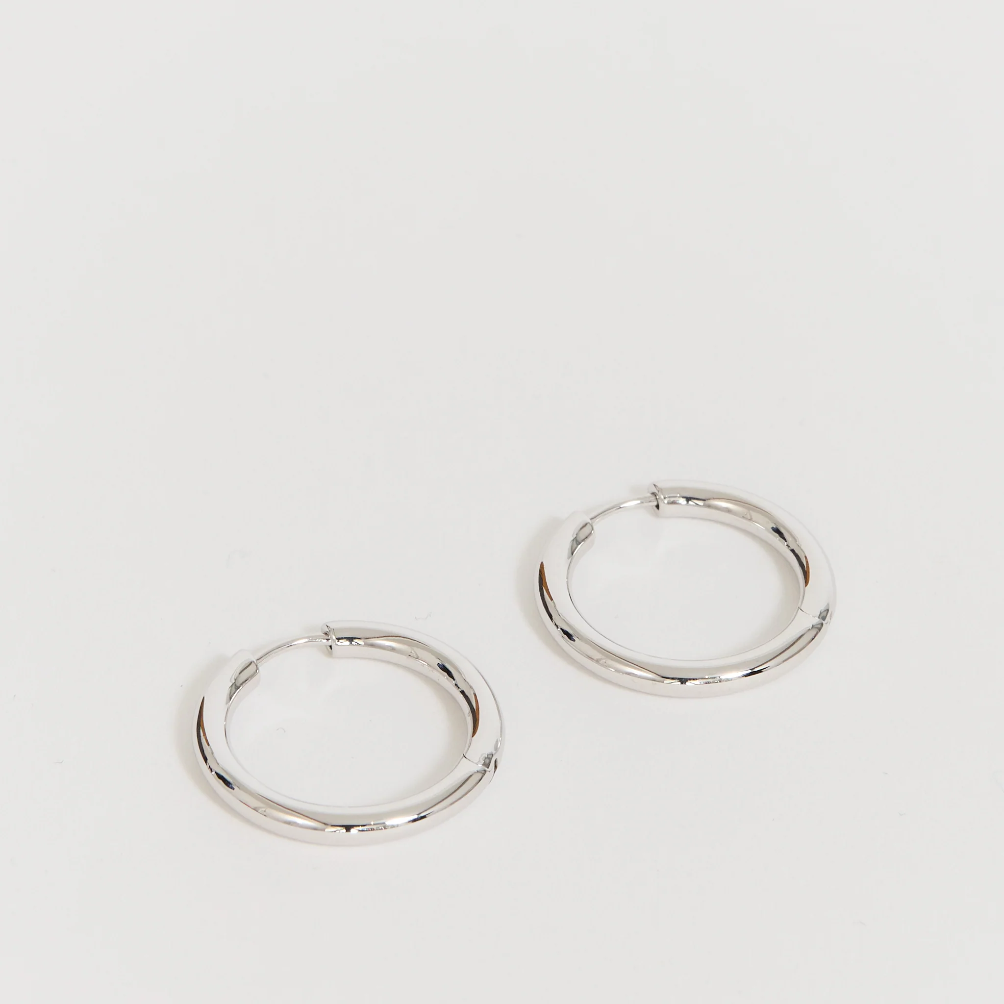 Classic Hoops Medium Silver