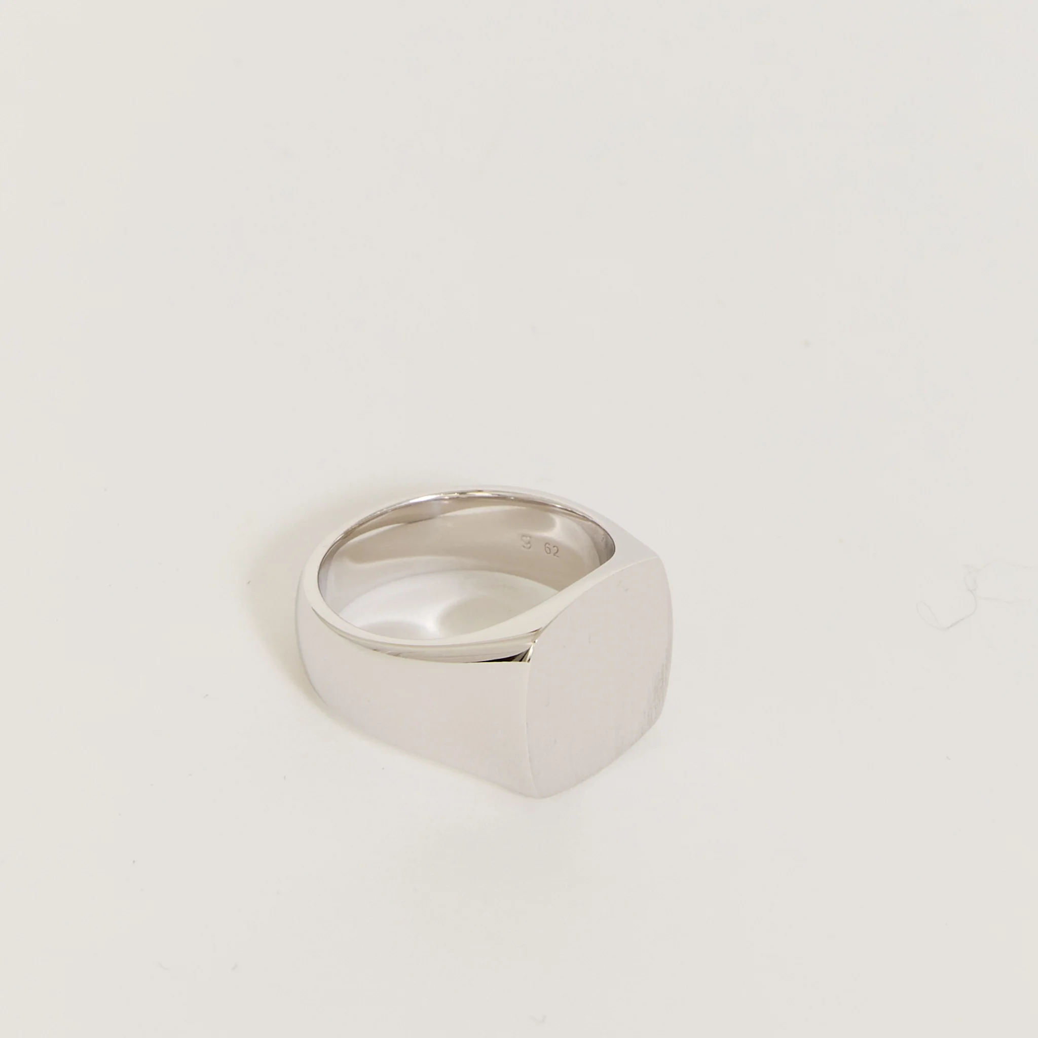 Cushion Satin Silver - Image 2