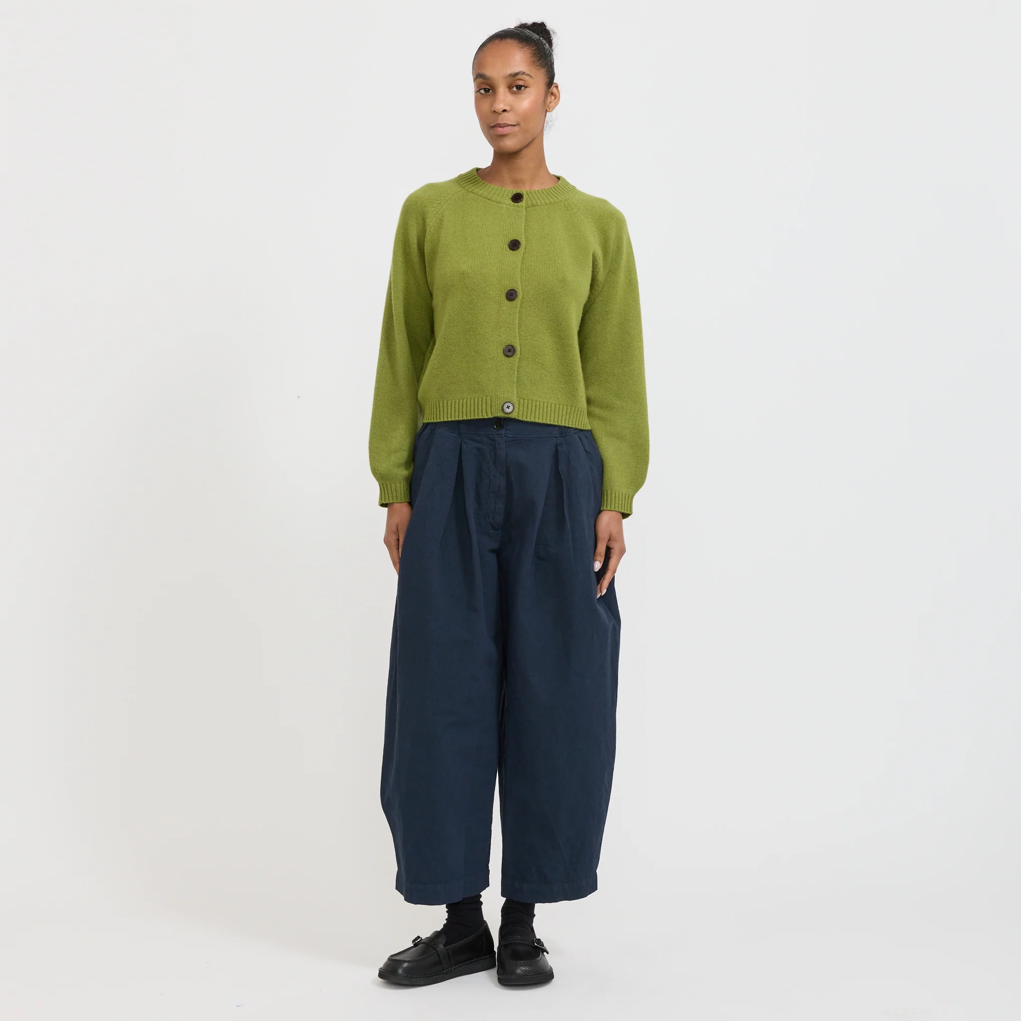 Eden Wool Cashmere Raglan Cardigan Soft Green - Image 2