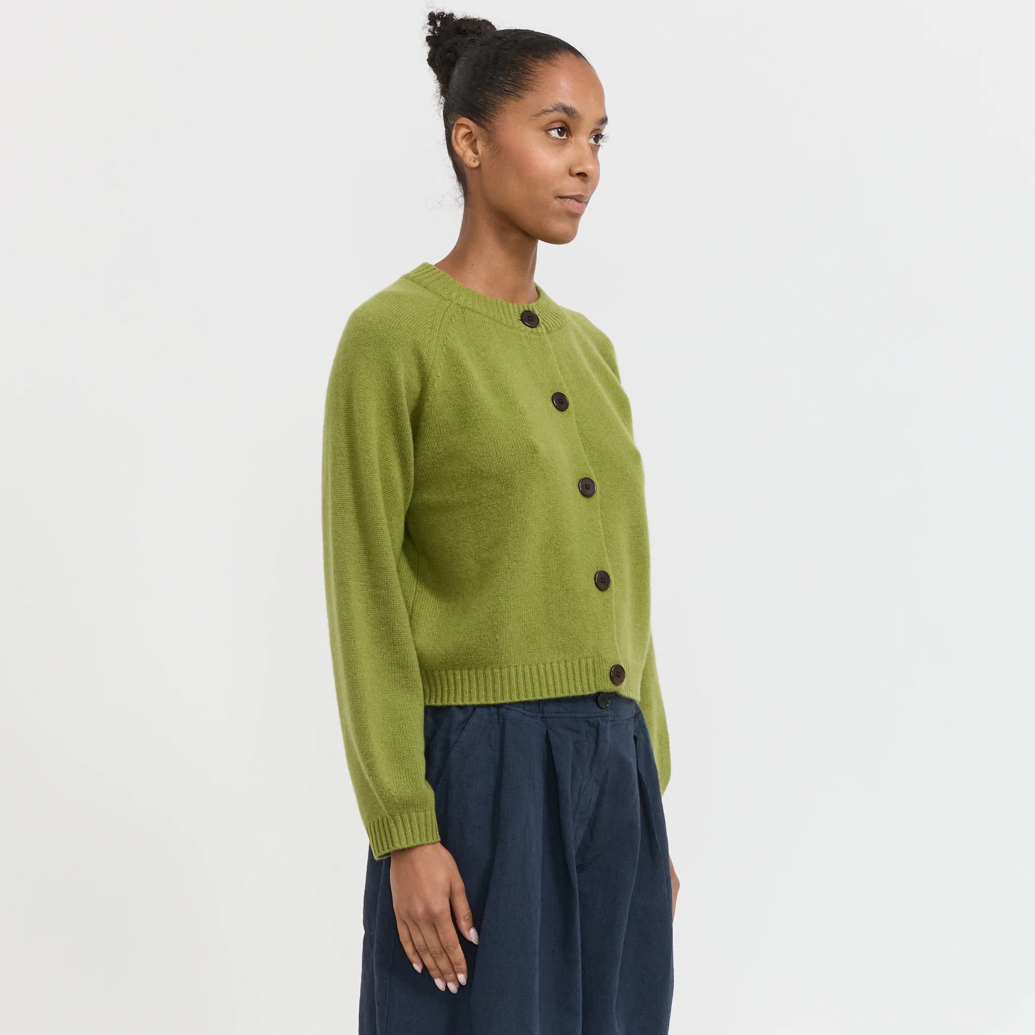 Eden Wool Cashmere Raglan Cardigan Soft Green - Image 3