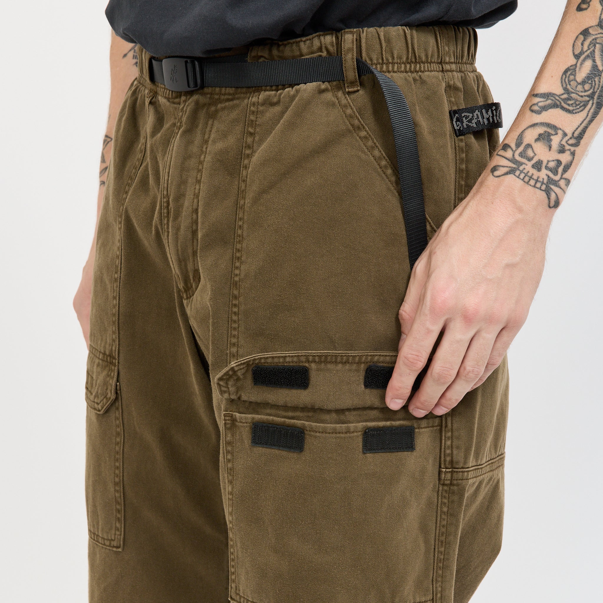 EQT Pant Bark Pigment - Image 7