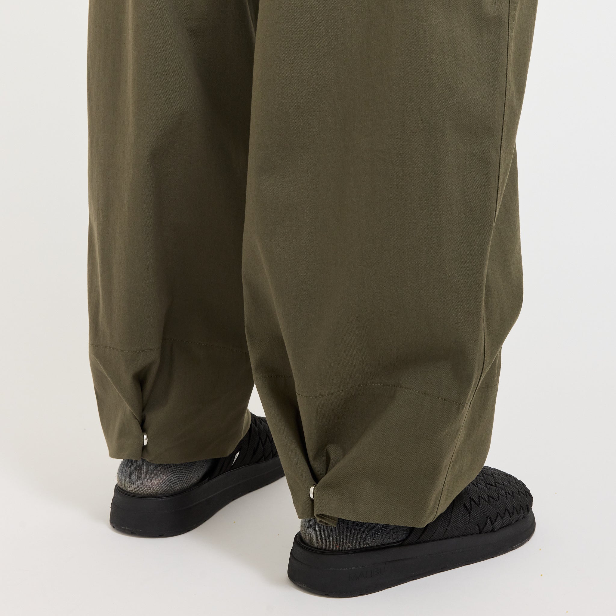 EVD Twill Wide Pant New Taupe Green - Image 7