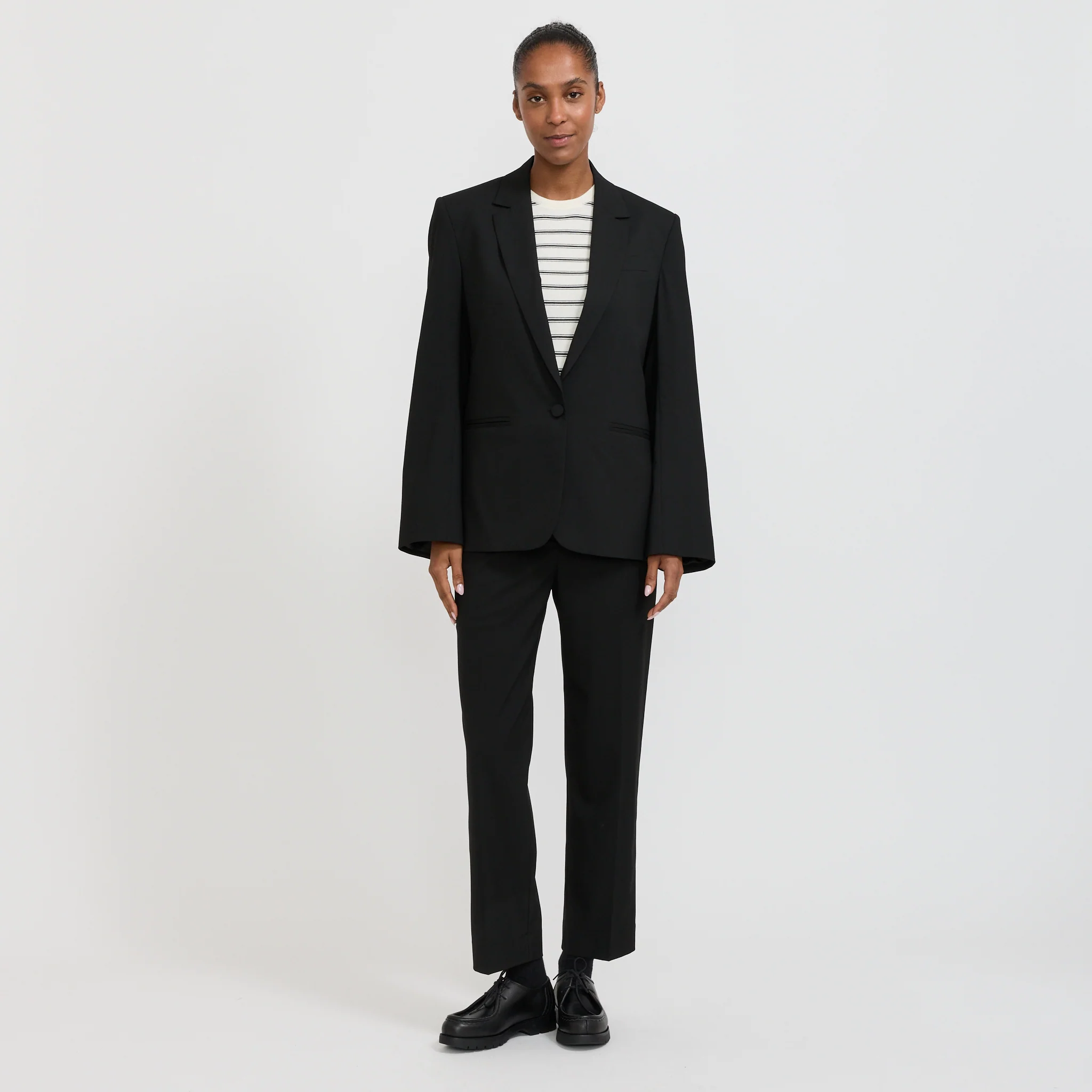 Frontier Jacket Black - Image 2