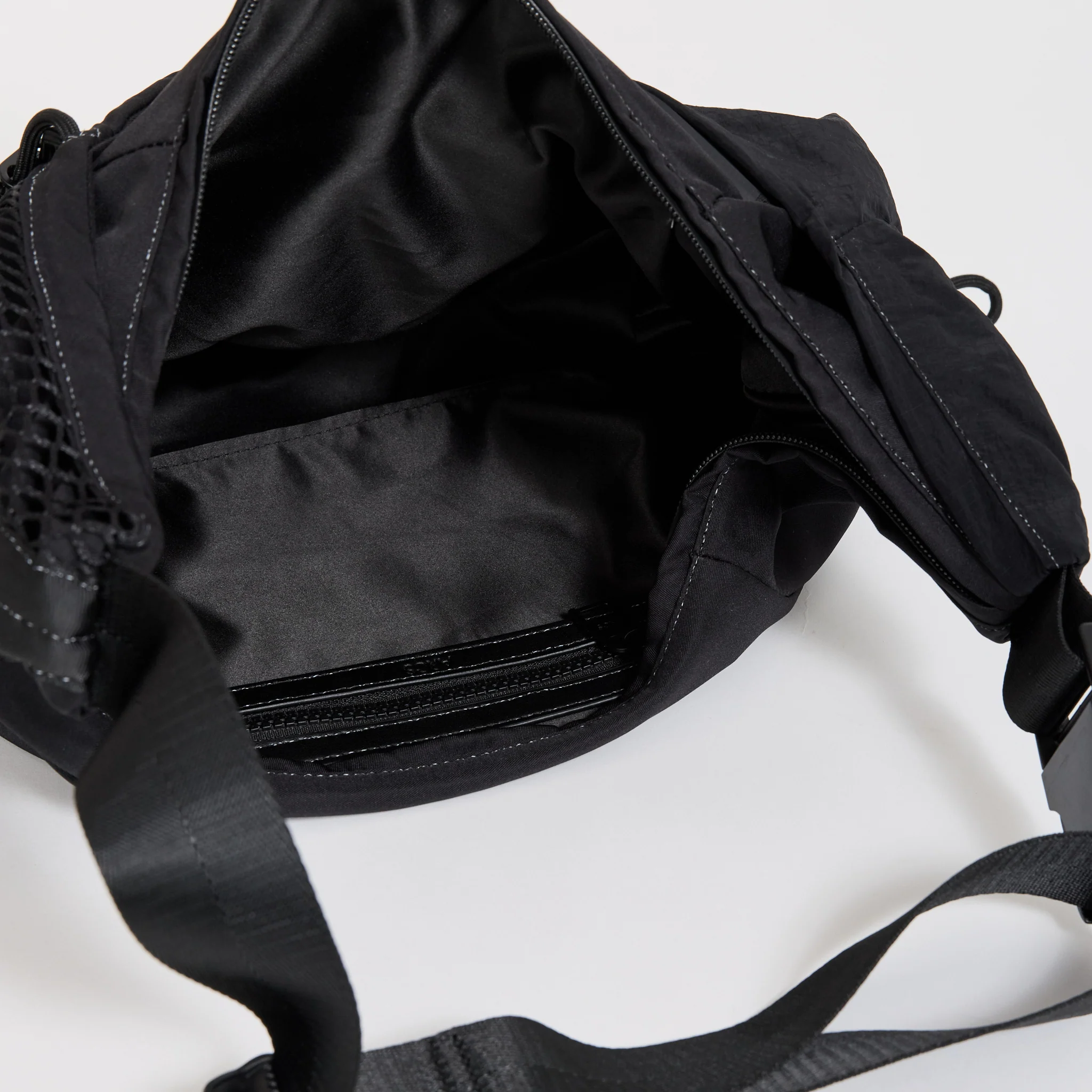 Little Hey Sling Bag Black Criss-Cross - Image 4