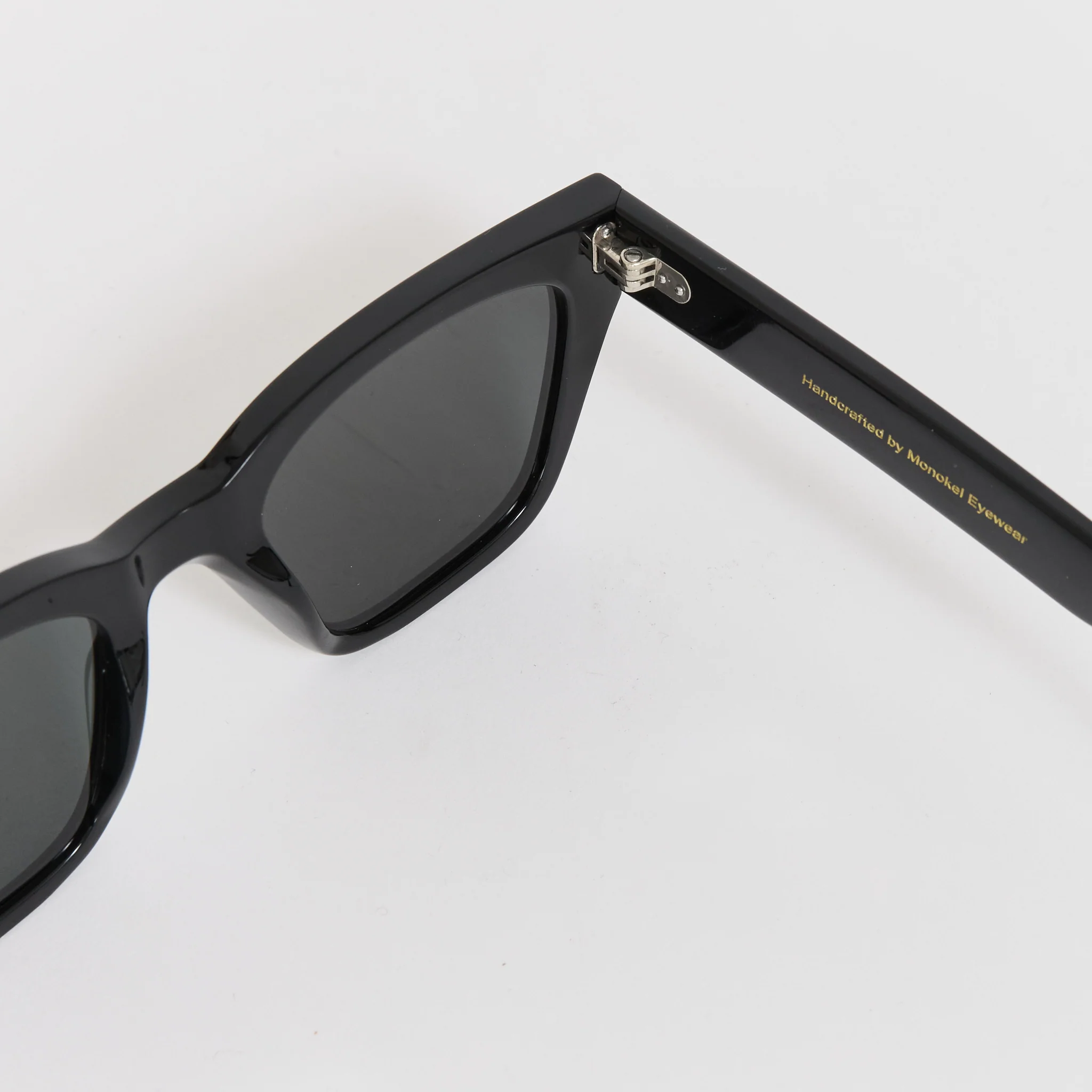 Memphis Black/Green Solid Lens - Image 3