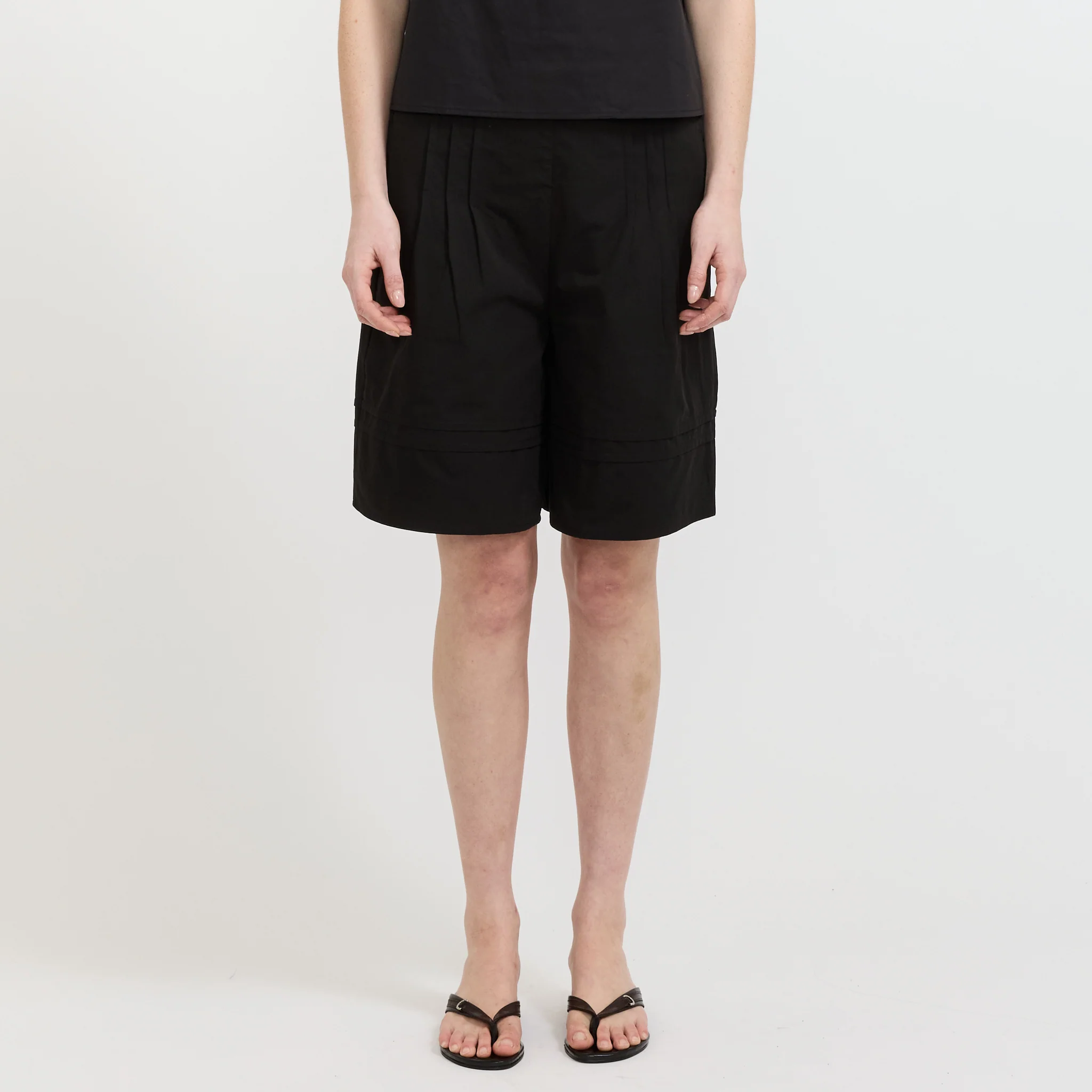 Pintuck Short Black
