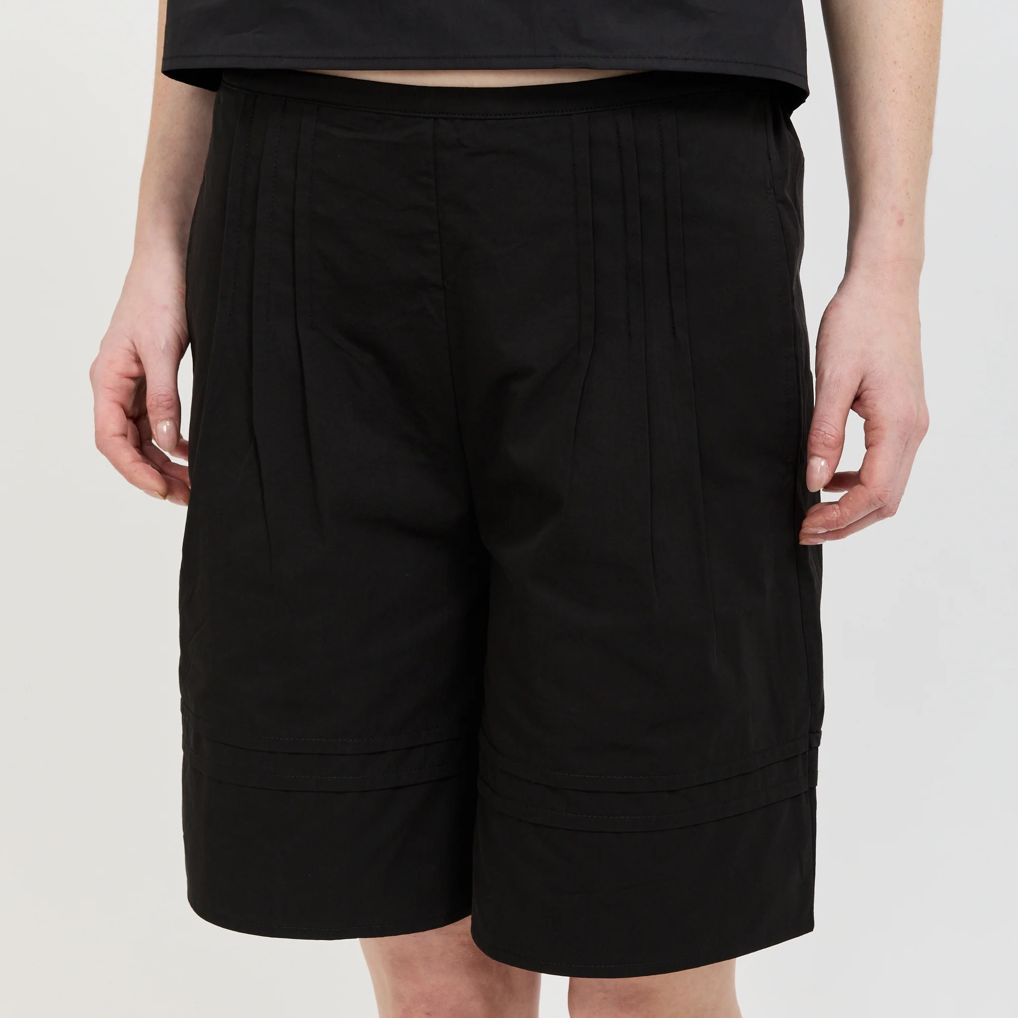 Pintuck Short Black - Image 5