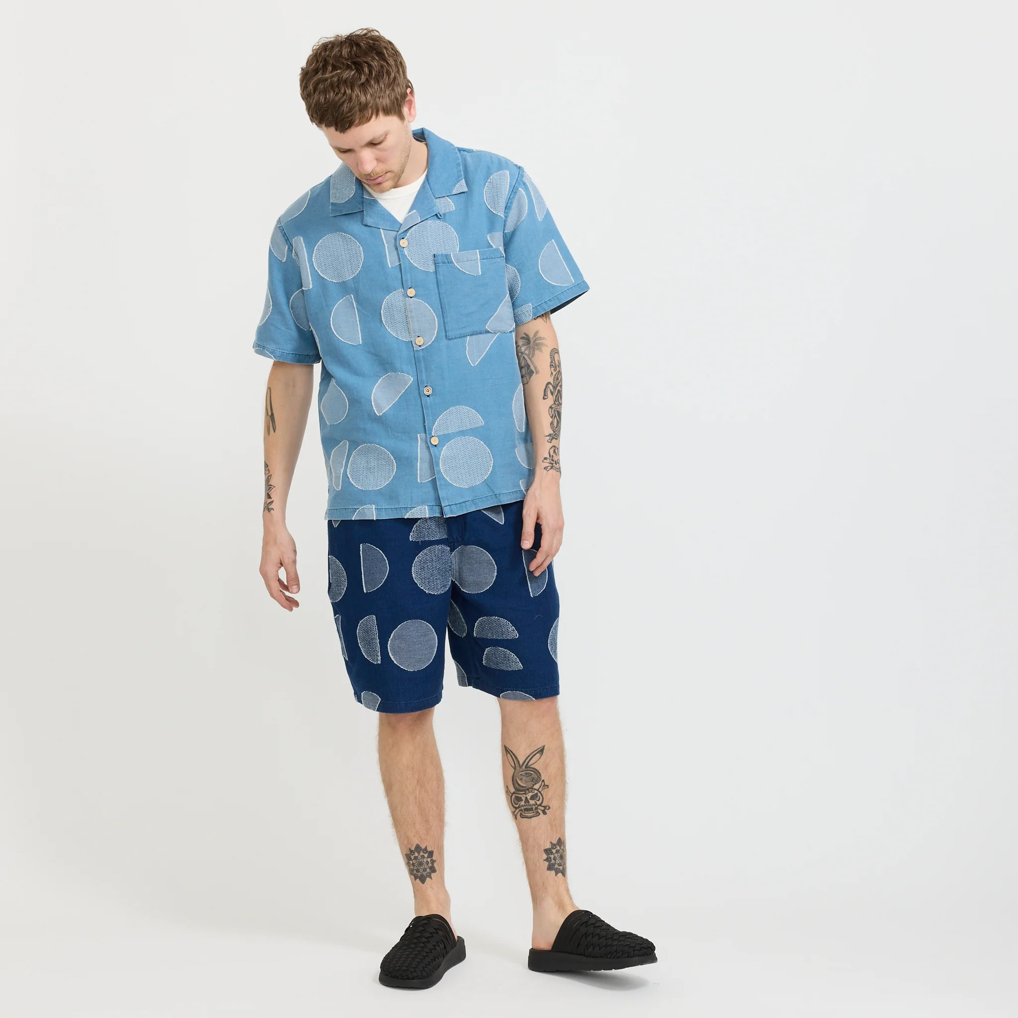 Relaxed Fit Shorts Indigo Circle Jacquard - Image 2