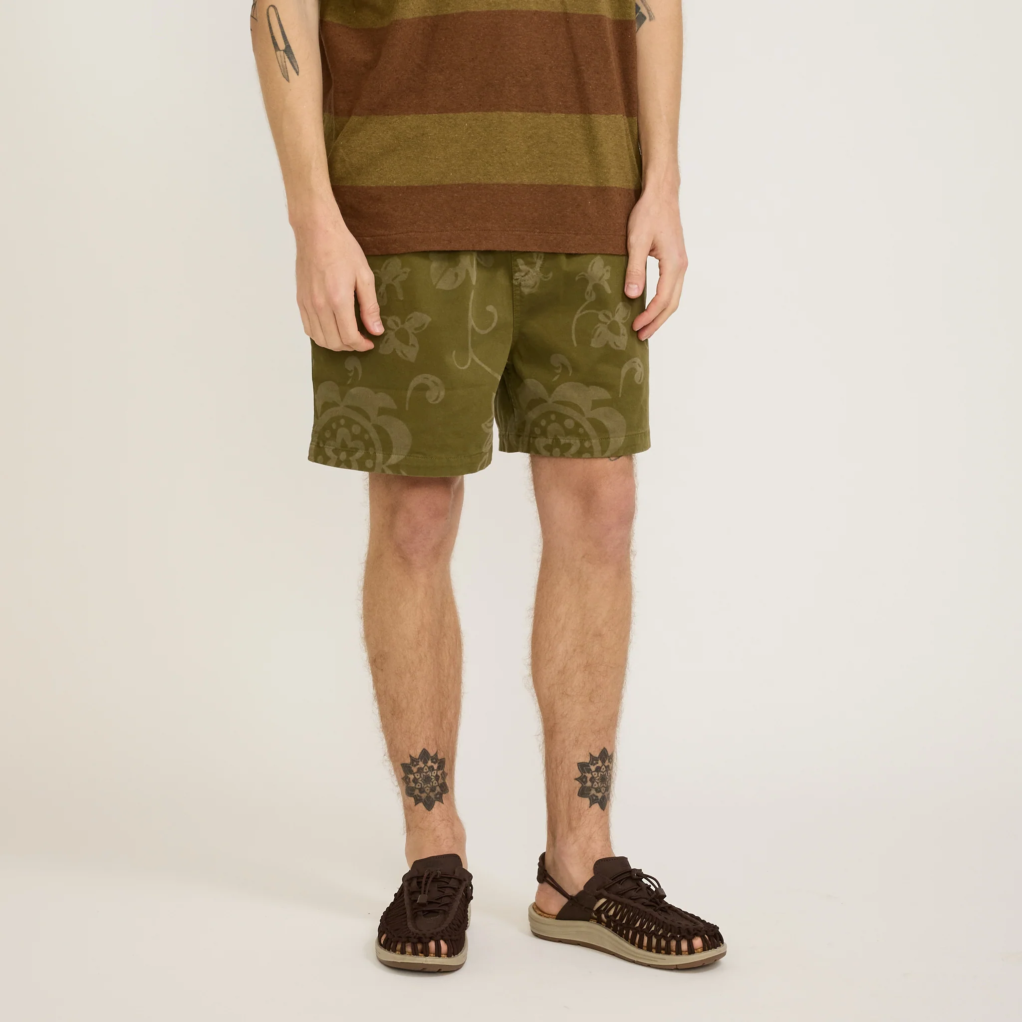 Shorty Short Olive Floral