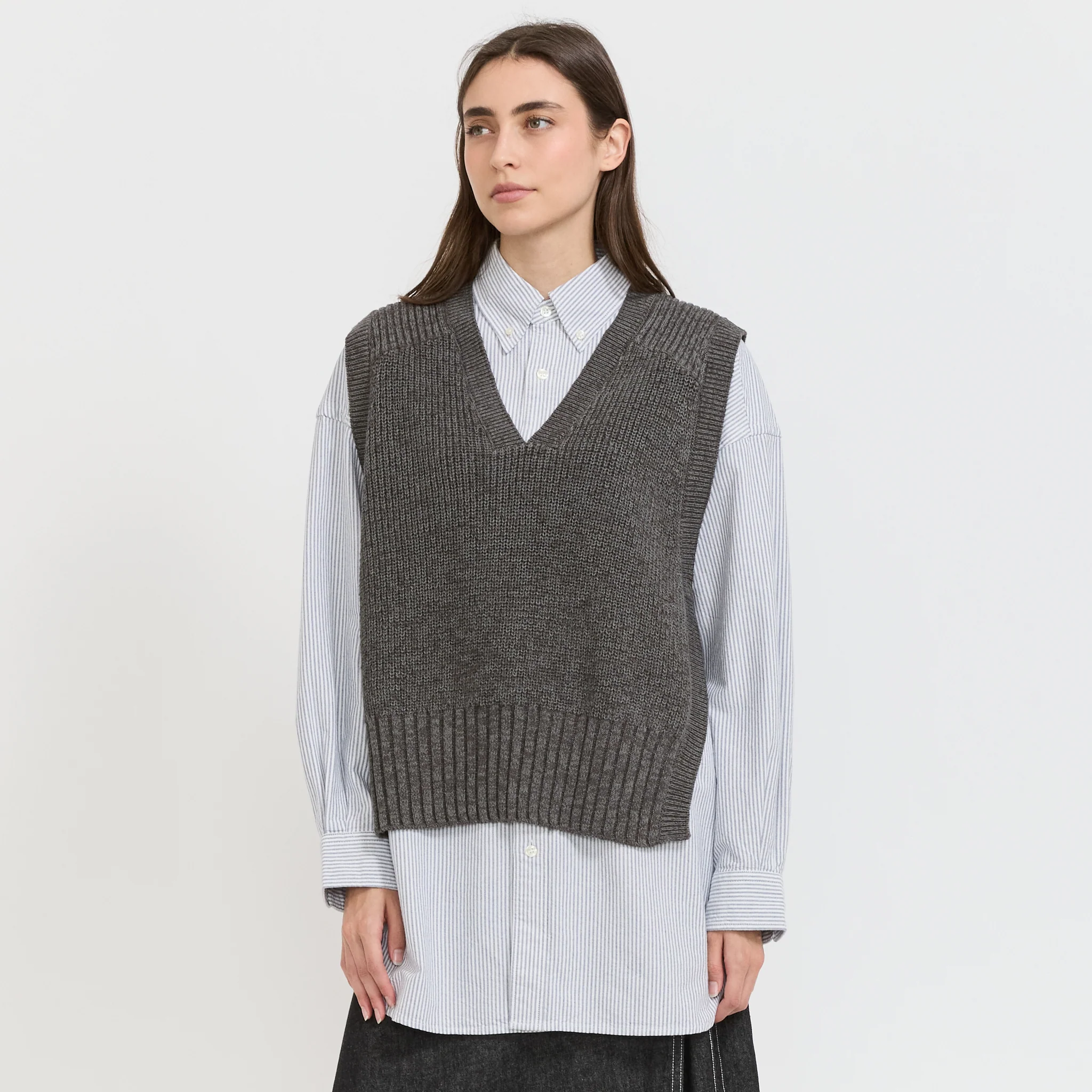 Side Ribbon Red Cross Vest Charcoal