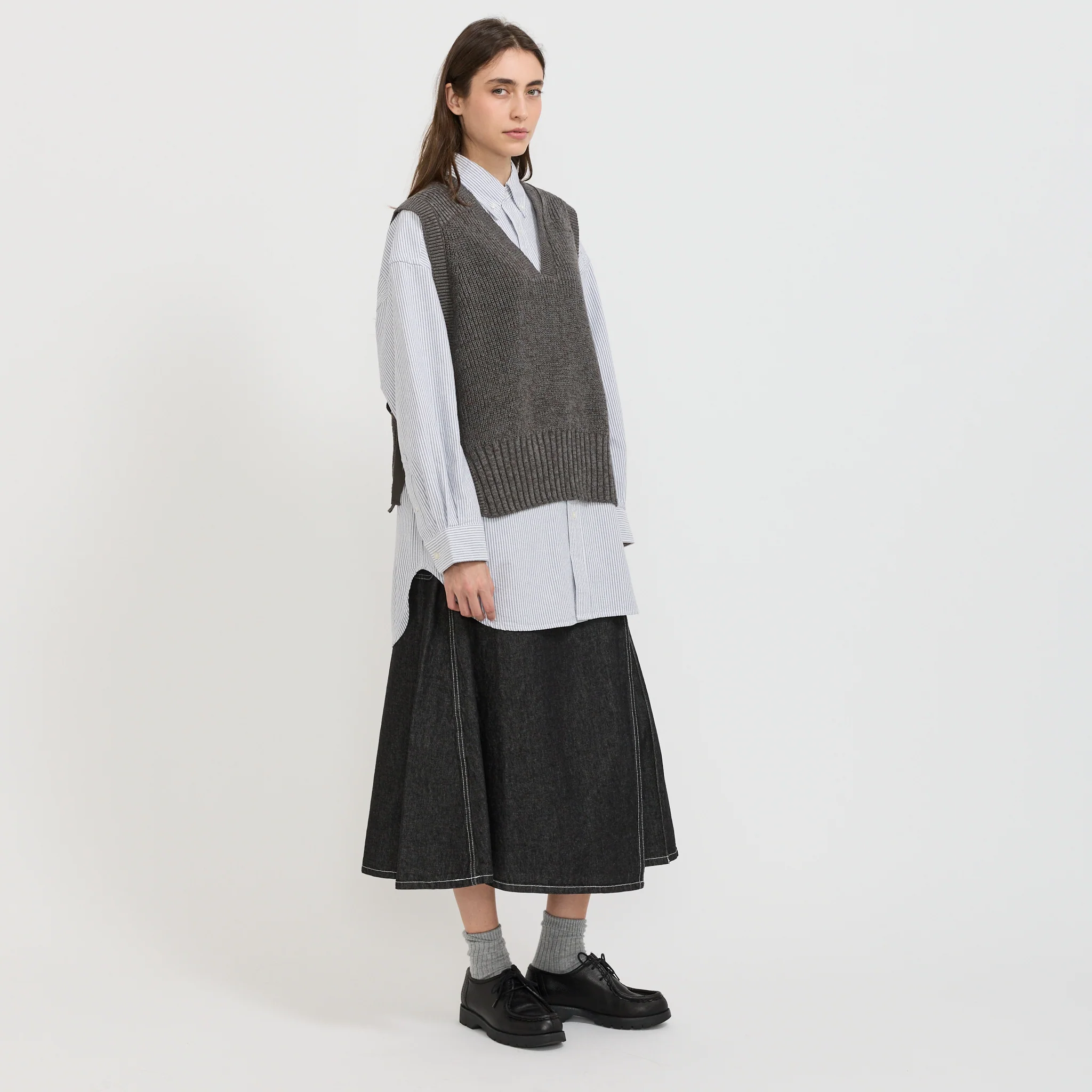 Side Ribbon Red Cross Vest Charcoal - Image 2