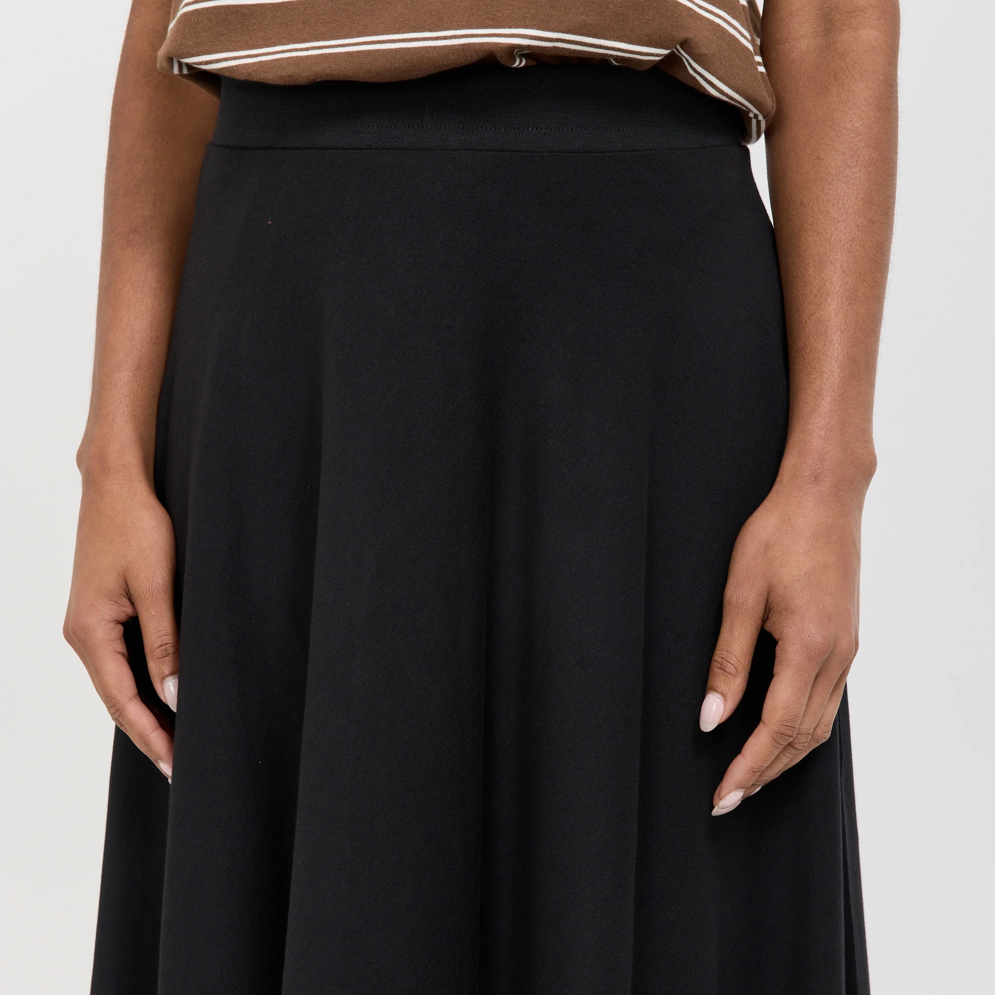 Sphere Skirt Black - Image 5
