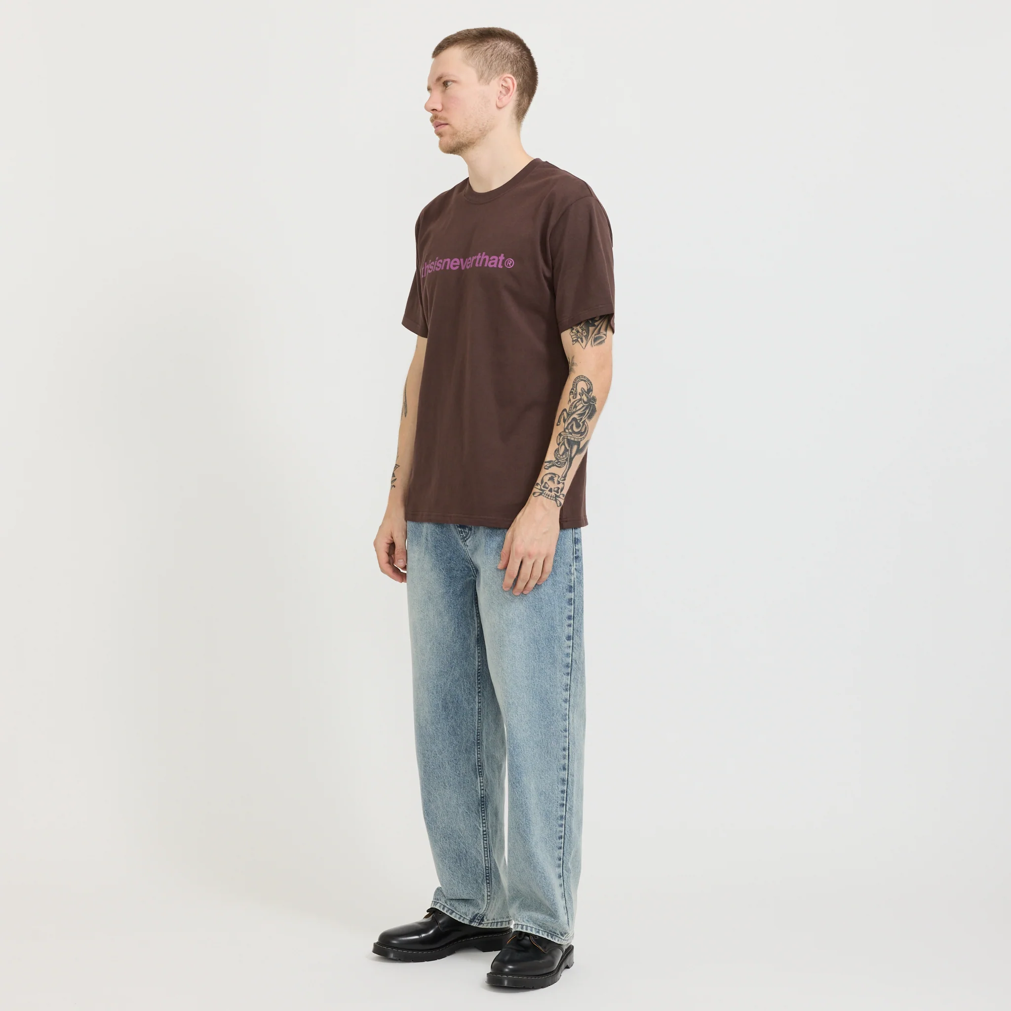 T-Logo Tee Dark Chocolate - Image 2