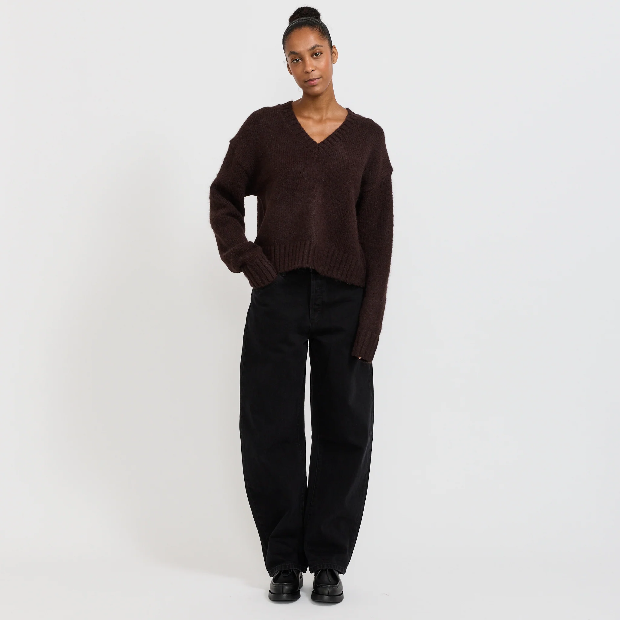 Tomboy V-Neck Knit Espresso - Image 2